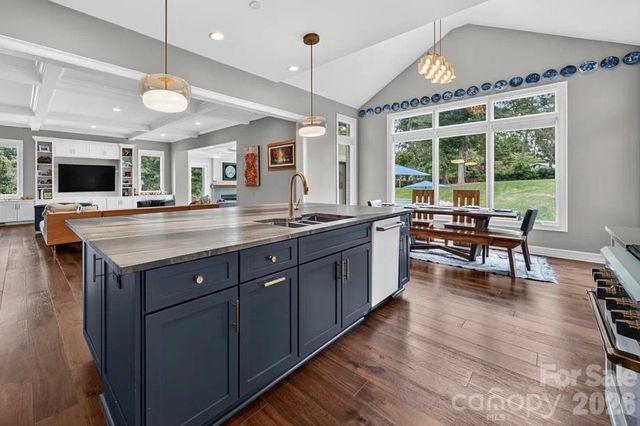 842 Linda Lane, Charlotte, NC 28211