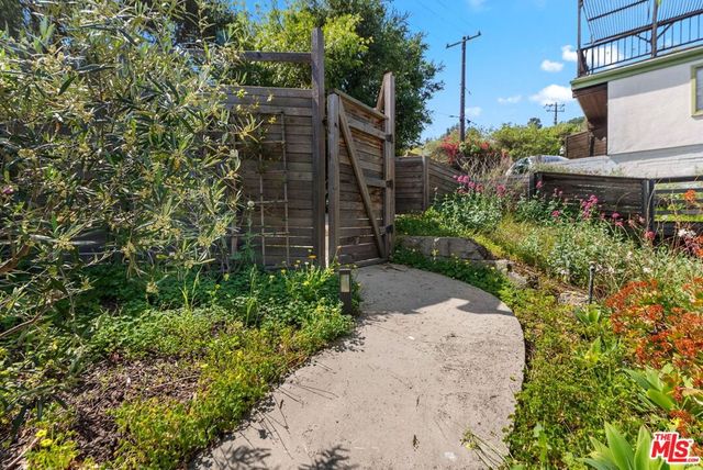 19583 19583 Bowers Dr, Topanga, CA 90290