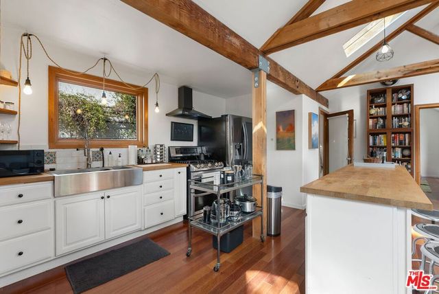 19583 19583 Bowers Dr, Topanga, CA 90290