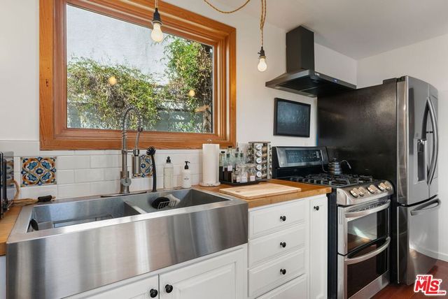 19583 19583 Bowers Dr, Topanga, CA 90290