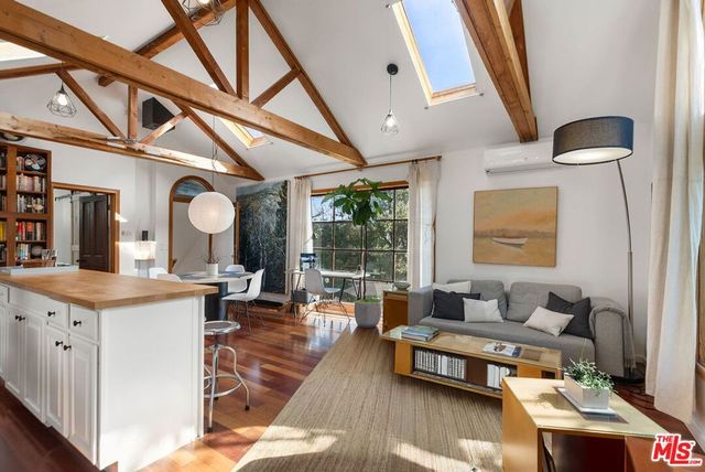 19583 19583 Bowers Dr, Topanga, CA 90290