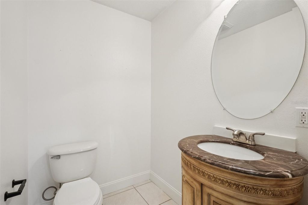 Image 16 of property listing at 750 4TH AVENUE S 502, St Petersburg, FL 33701