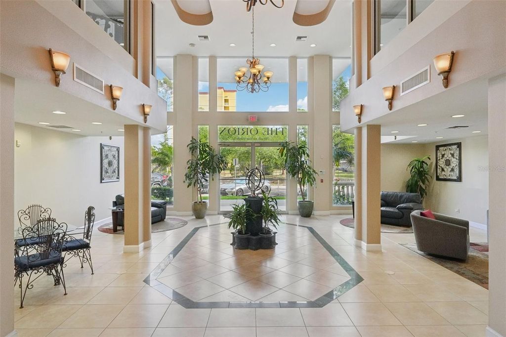 Image 28 of property listing at 750 4TH AVENUE S 502, St Petersburg, FL 33701