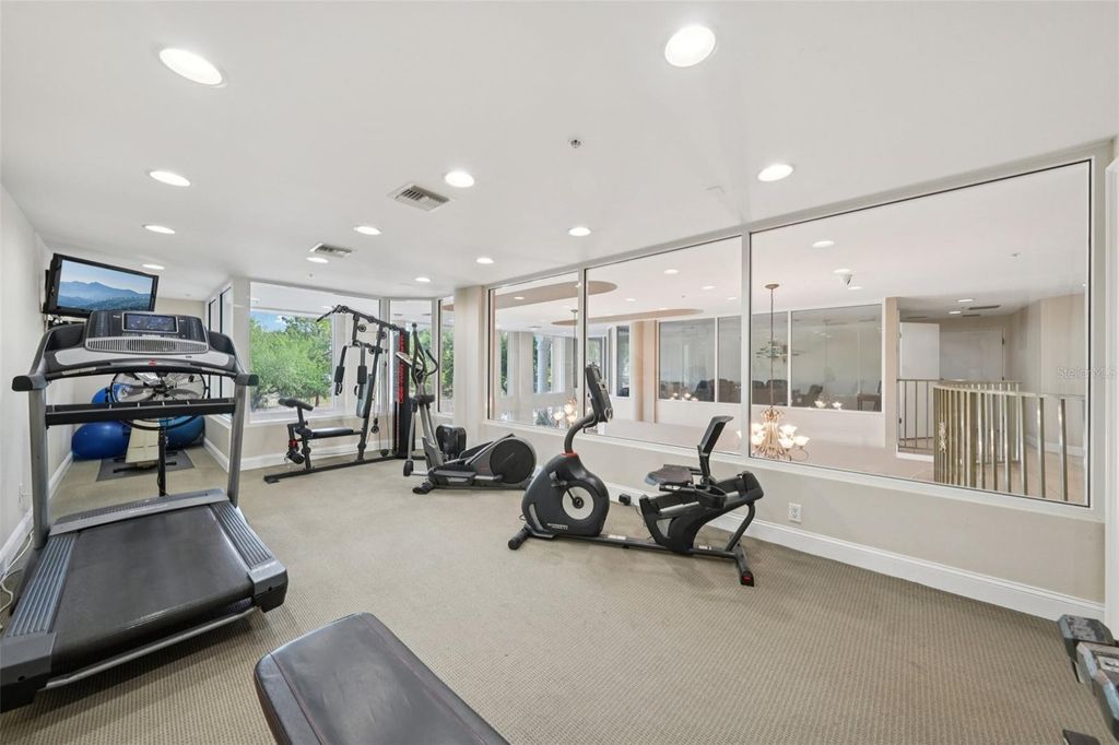 Image 30 of property listing at 750 4TH AVENUE S 502, St Petersburg, FL 33701