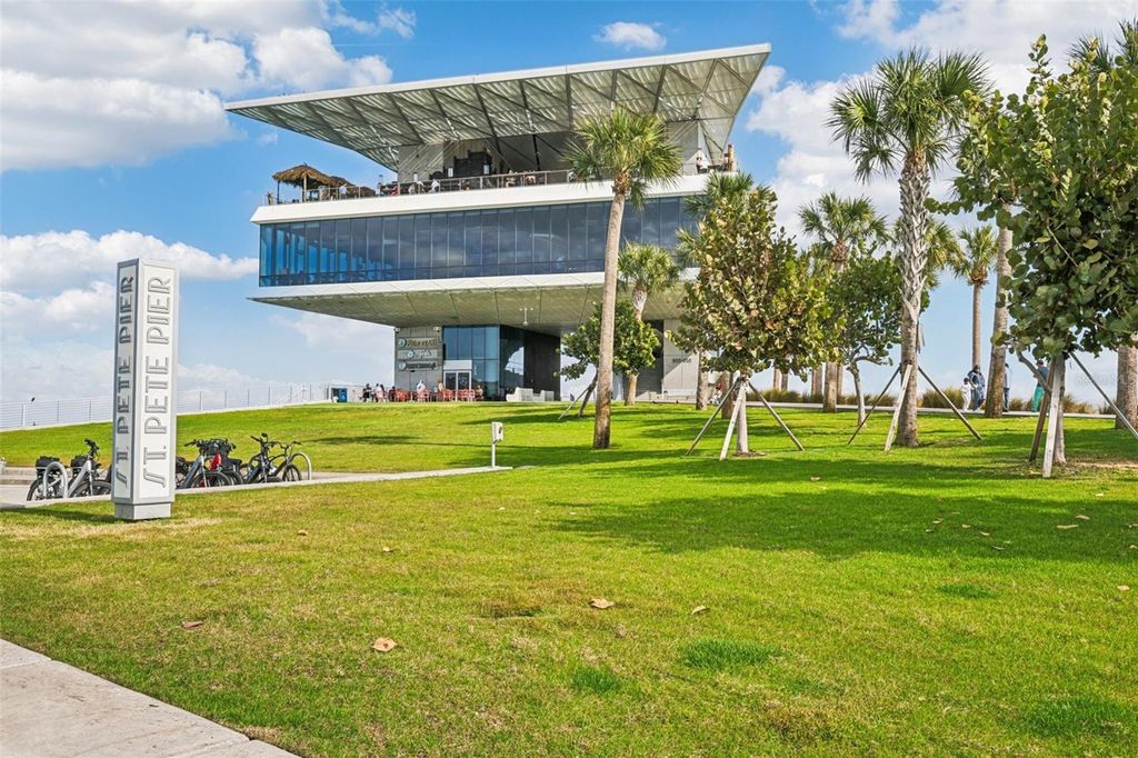 Image 36 of property listing at 750 4TH AVENUE S 502, St Petersburg, FL 33701