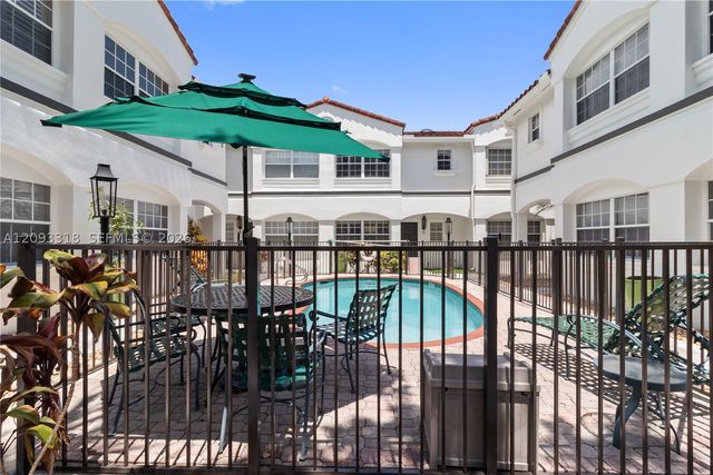 801 NE 1st St 9, Fort Lauderdale, FL 33301