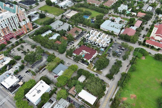 801 NE 1st St 9, Fort Lauderdale, FL 33301