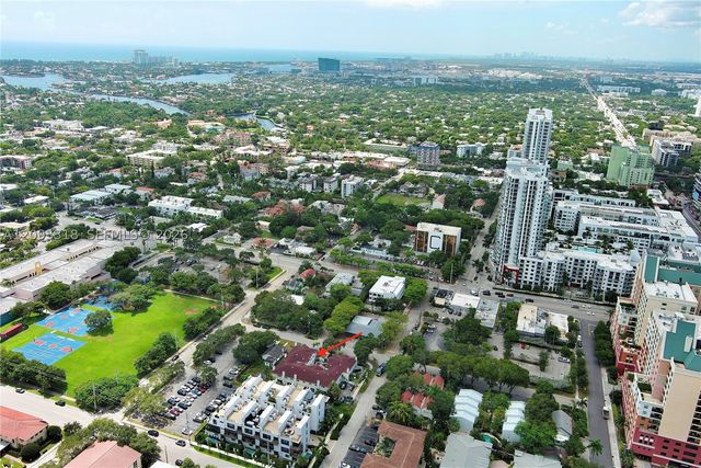 801 NE 1st St 9, Fort Lauderdale, FL 33301