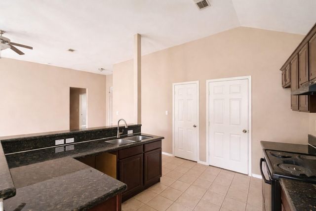 9104 N Green River Drive A, Houston, TX 77078