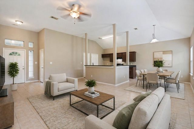 9104 N Green River Drive A, Houston, TX 77078