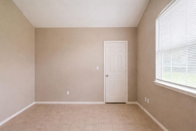 9104 N Green River Drive A, Houston, TX 77078