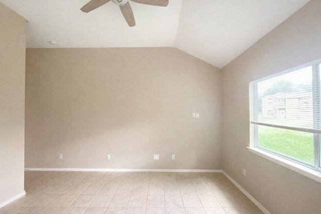 9104 N Green River Drive A, Houston, TX 77078