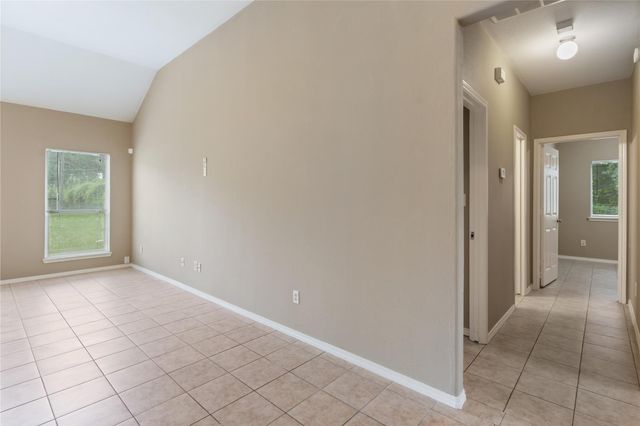 9104 N Green River Drive A, Houston, TX 77078