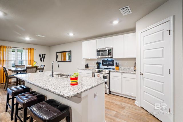 10423 Zenyatta Loop, Daphne, AL 36526