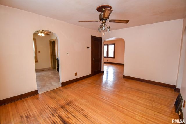 1005 PEORIA Street, Washington, IL 61571