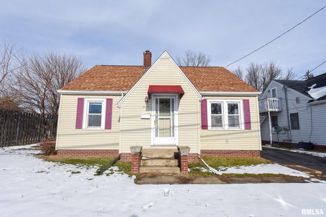 1005 PEORIA Street, Washington, IL 61571