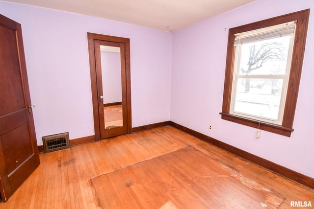 1005 PEORIA Street, Washington, IL 61571