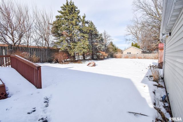 1005 PEORIA Street, Washington, IL 61571