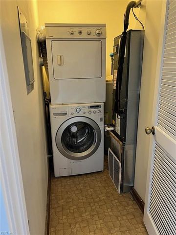 4722 Race ST, Portsmouth, VA 23701