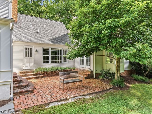 9823 Music Street, Novelty, OH 44072