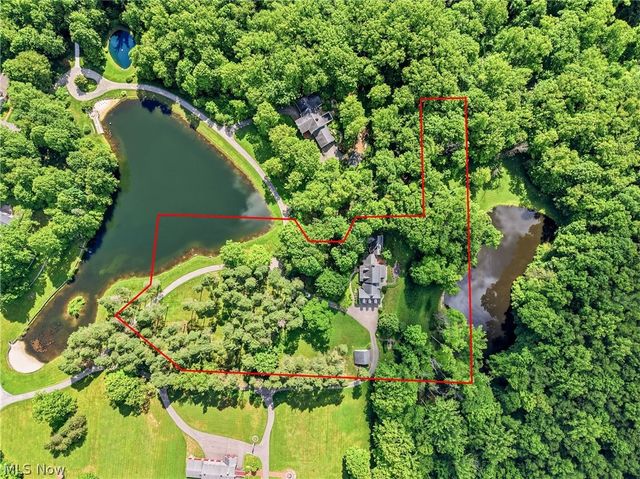 9823 Music Street, Novelty, OH 44072