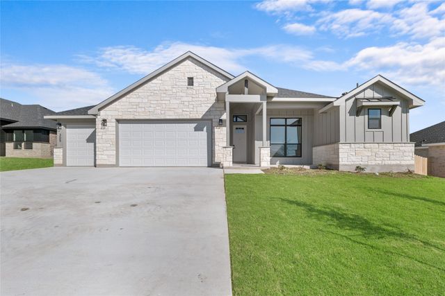 305 Boots Court, Lorena, TX 76655