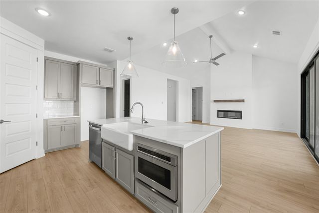 305 Boots Court, Lorena, TX 76655