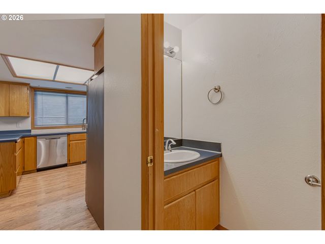 10021 Ne 20TH St, Vancouver, WA 98664