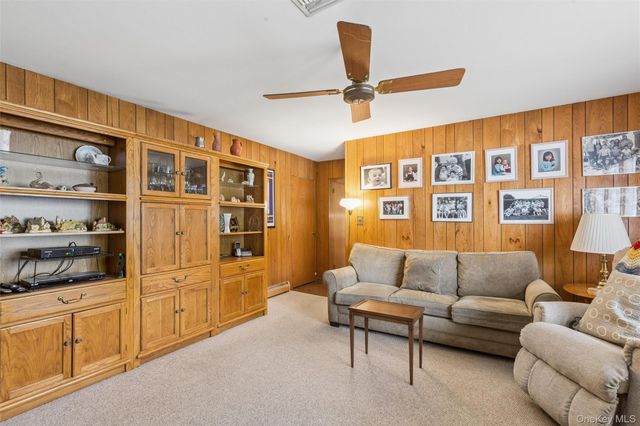 2 Garvey Drive, Hauppauge, NY 11788