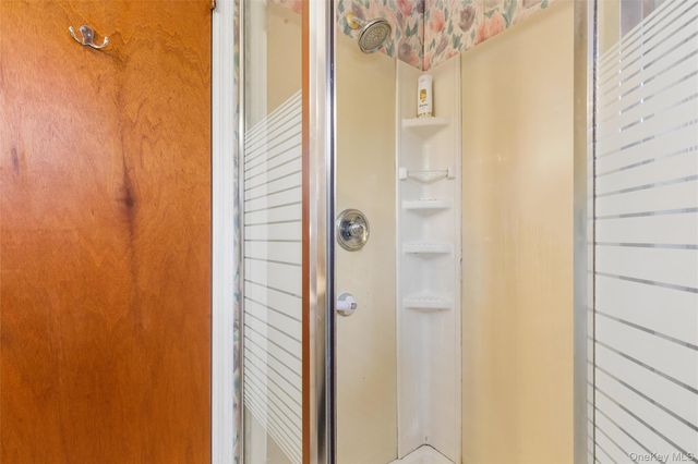 2 Garvey Drive, Hauppauge, NY 11788