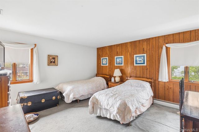 2 Garvey Drive, Hauppauge, NY 11788