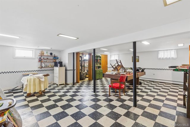 2 Garvey Drive, Hauppauge, NY 11788