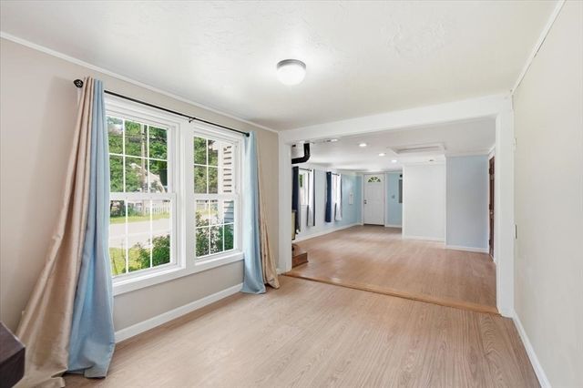 11 3rd Ave., Lakeville, MA 02347