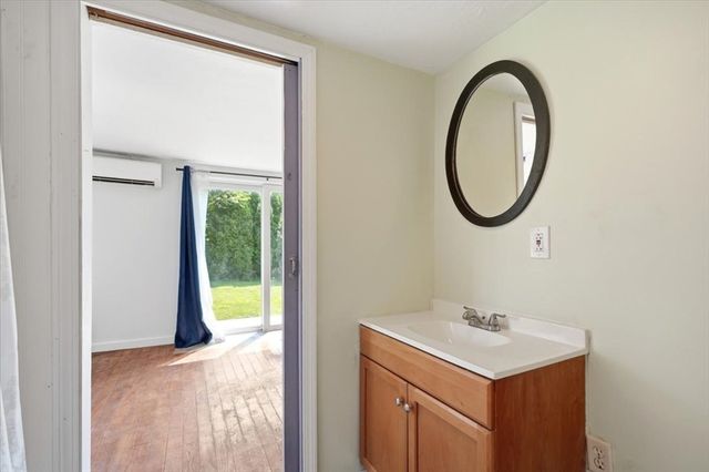 11 3rd Ave., Lakeville, MA 02347