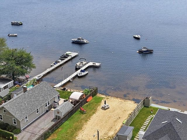 11 3rd Ave., Lakeville, MA 02347
