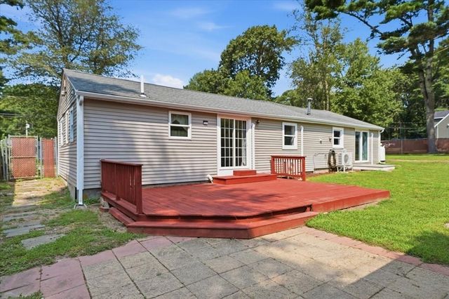 11 3rd Ave., Lakeville, MA 02347