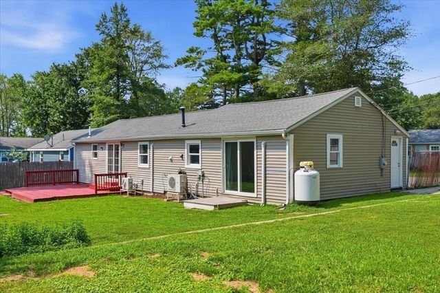 11 3rd Ave., Lakeville, MA 02347