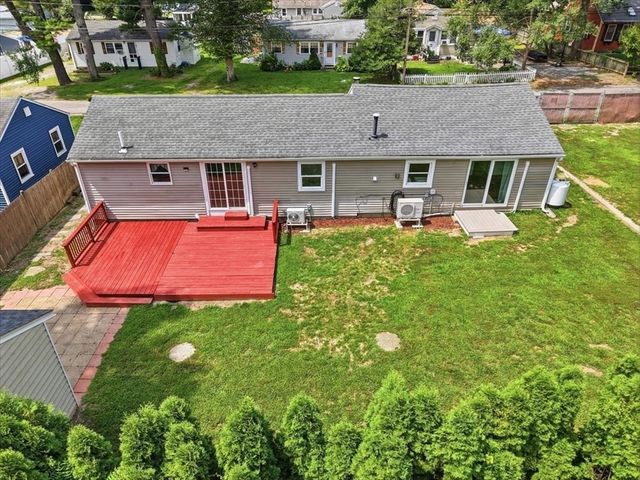 11 3rd Ave., Lakeville, MA 02347
