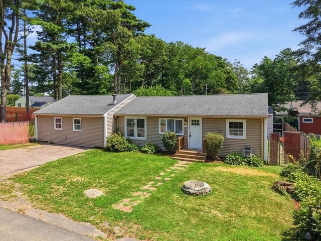 11 3rd Ave., Lakeville, MA 02347