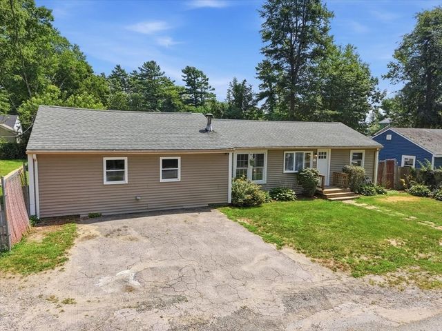 11 3rd Ave., Lakeville, MA 02347