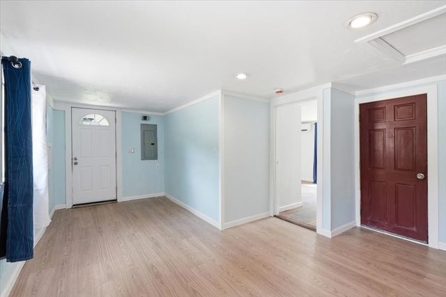 11 3rd Ave., Lakeville, MA 02347