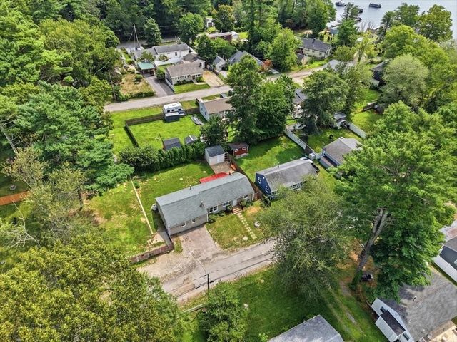 11 3rd Ave., Lakeville, MA 02347