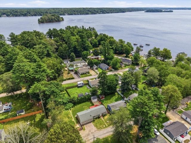 11 3rd Ave., Lakeville, MA 02347