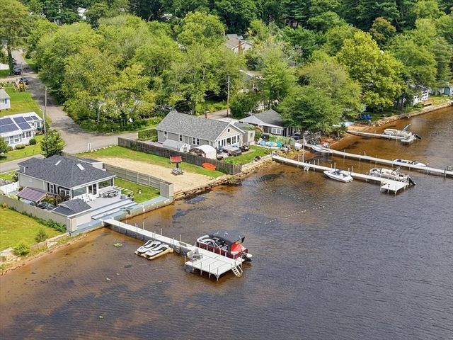 11 3rd Ave., Lakeville, MA 02347