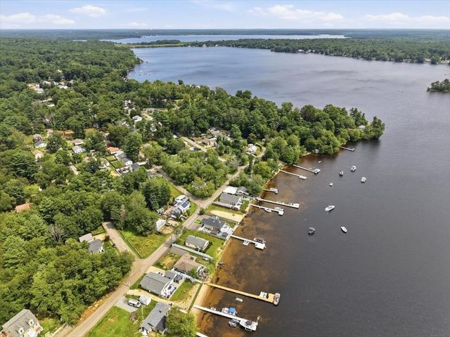 11 3rd Ave., Lakeville, MA 02347
