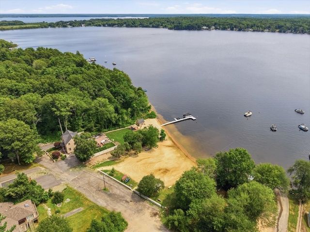11 3rd Ave., Lakeville, MA 02347