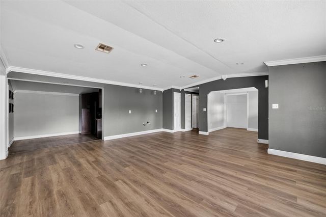 709 E CRENSHAW STREET, Tampa, FL 33604