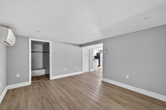 709 E CRENSHAW STREET, Tampa, FL 33604