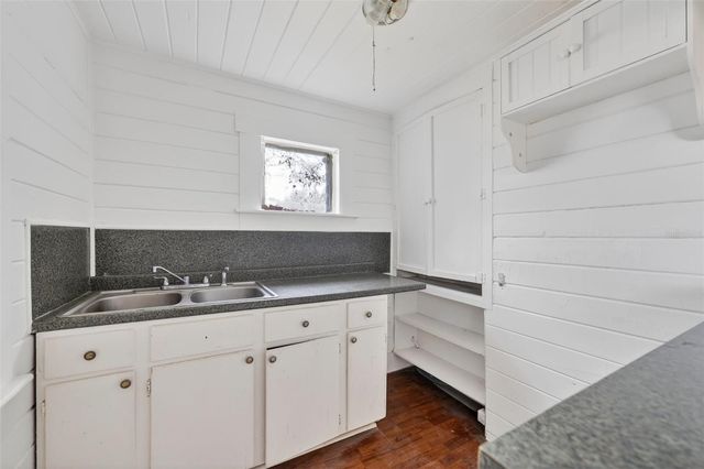 709 E CRENSHAW STREET, Tampa, FL 33604