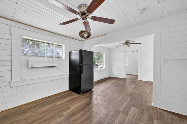 709 E CRENSHAW STREET, Tampa, FL 33604